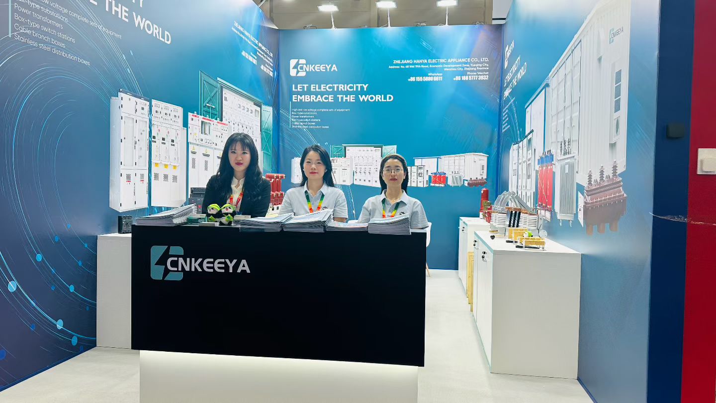 CNKEEYA brille au salon de l'énergie Russia 2025 - Un stand spécial mène l'innovation dans les équipements de réseau électrique à froid extrême